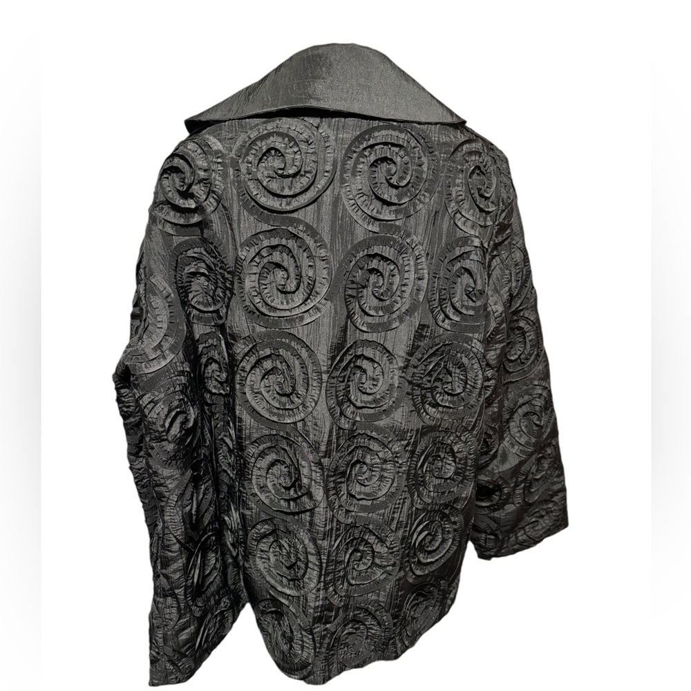 Grace Chuang Black Roses Jacket. Size XXL. EUC - Picture 2 of 7